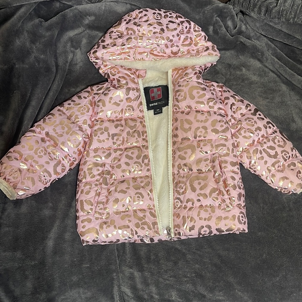 Infant girl’s puffer jacket